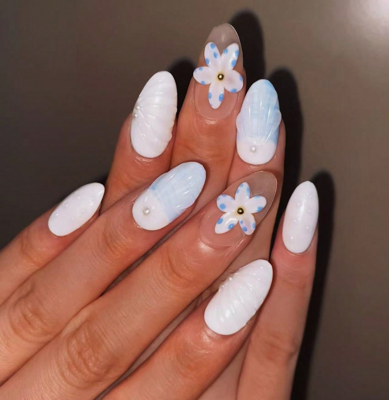 Handmade 3D Flower With Shell And Water Ripple Carving Elements French Tip Gradient Style Nail Art Design Manual Nails With Pearl, French Tip, And Gold Bead Decorations 100% Handmade Press On Nails Almond 10 Pcs Fake Nail Tips Reusable For Holiday And Dai